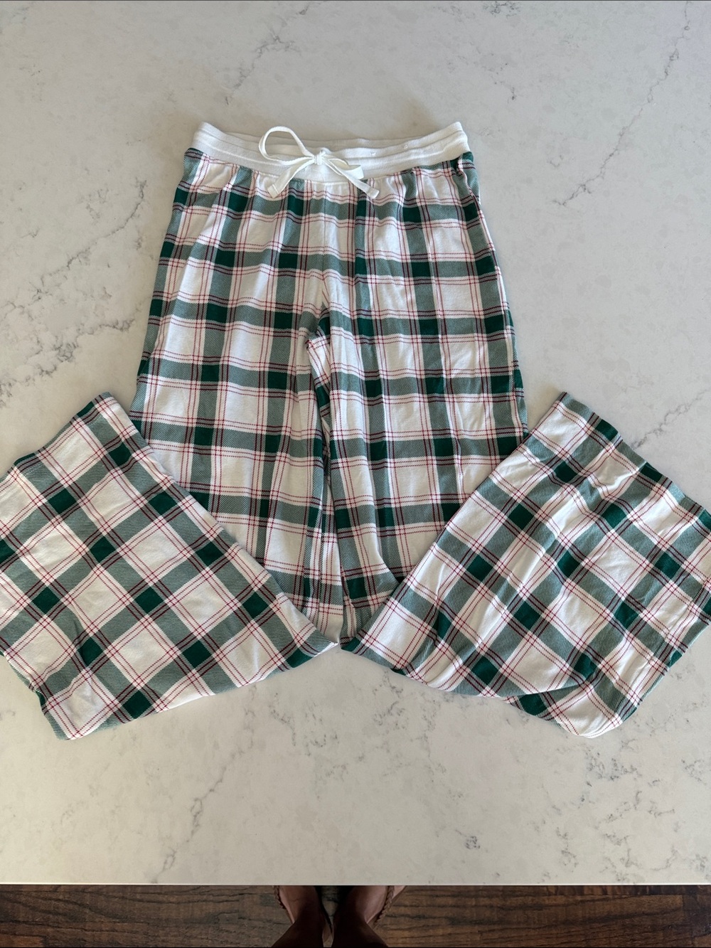 Like new Women's size XS pajama pants Green, white and red plaid